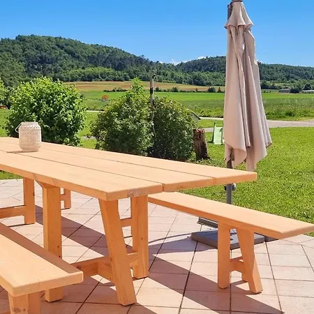 La Maison D'Emilie Margès Buitenkant foto